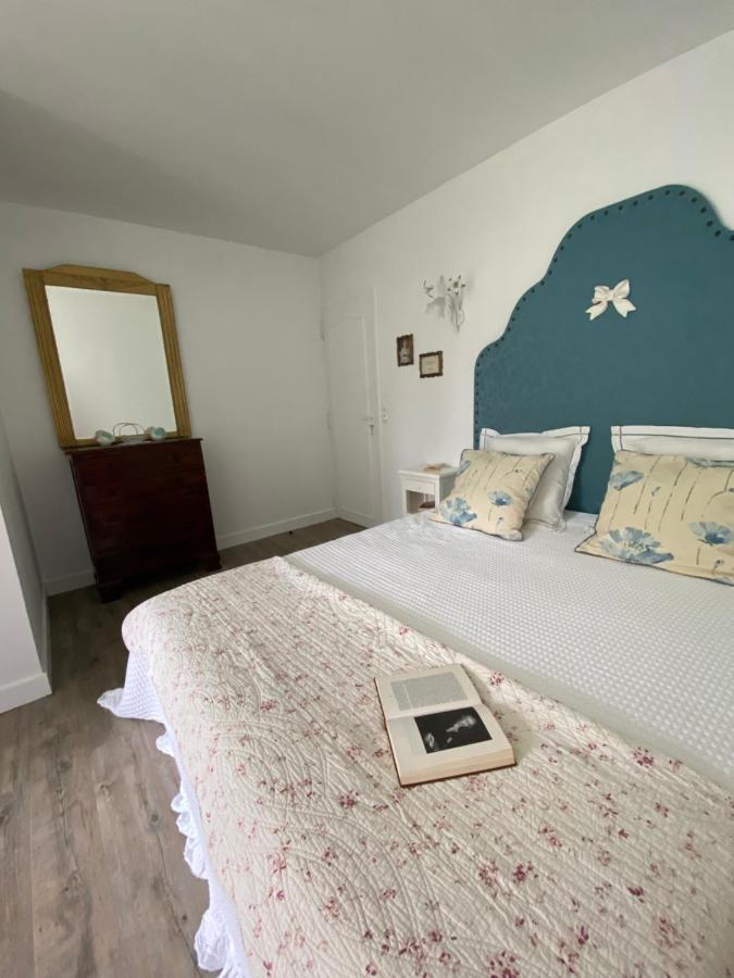 Le Vieux Moulin Bed and Breakfast Bouhet Exteriör bild